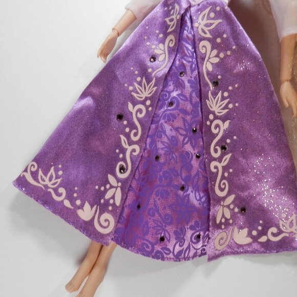 Disney Store Classic Tangled Rapunzel Doll Rhinestone Dress Articulated 6th Ed - Picture 6 of 10